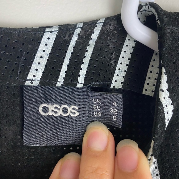 ASOS Black and White Striped Crop Top Leather Sleeveless Size 0 - Picture 6 of 7